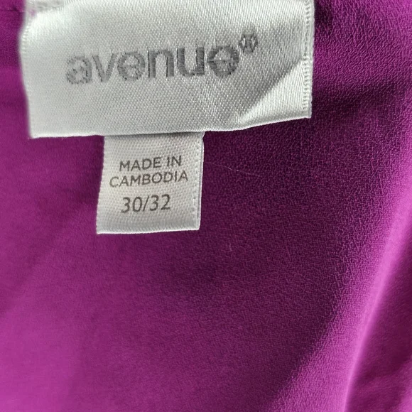 Avenue Flowy Blouse  Women’s Plus Size 30/32 - Picture 5 of 7